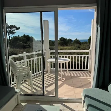 Апартаменты Confort Vue Mer- Piscines Saisonnieres & Parking Privatif